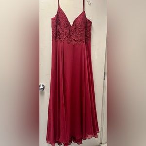 GORGEOUS FORMAL DRESS